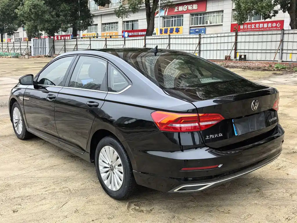 VOLKSWAGEN LAVIDA 2021