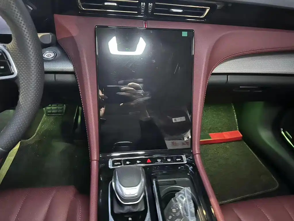 HONGQI H5 2024