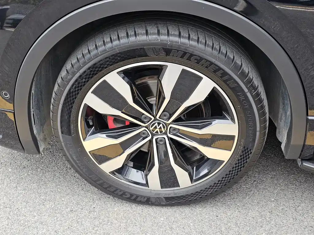 VOLKSWAGEN TIGUAN L 2022