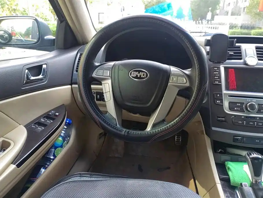 BYD G6 2013