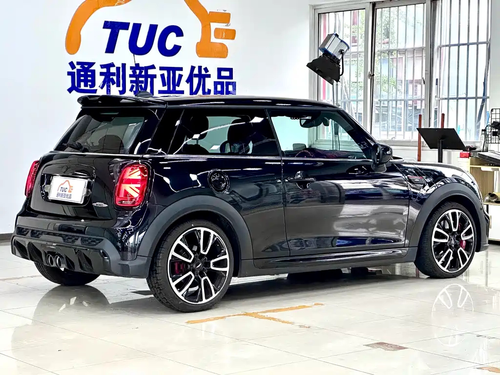 MINI JCW 2023