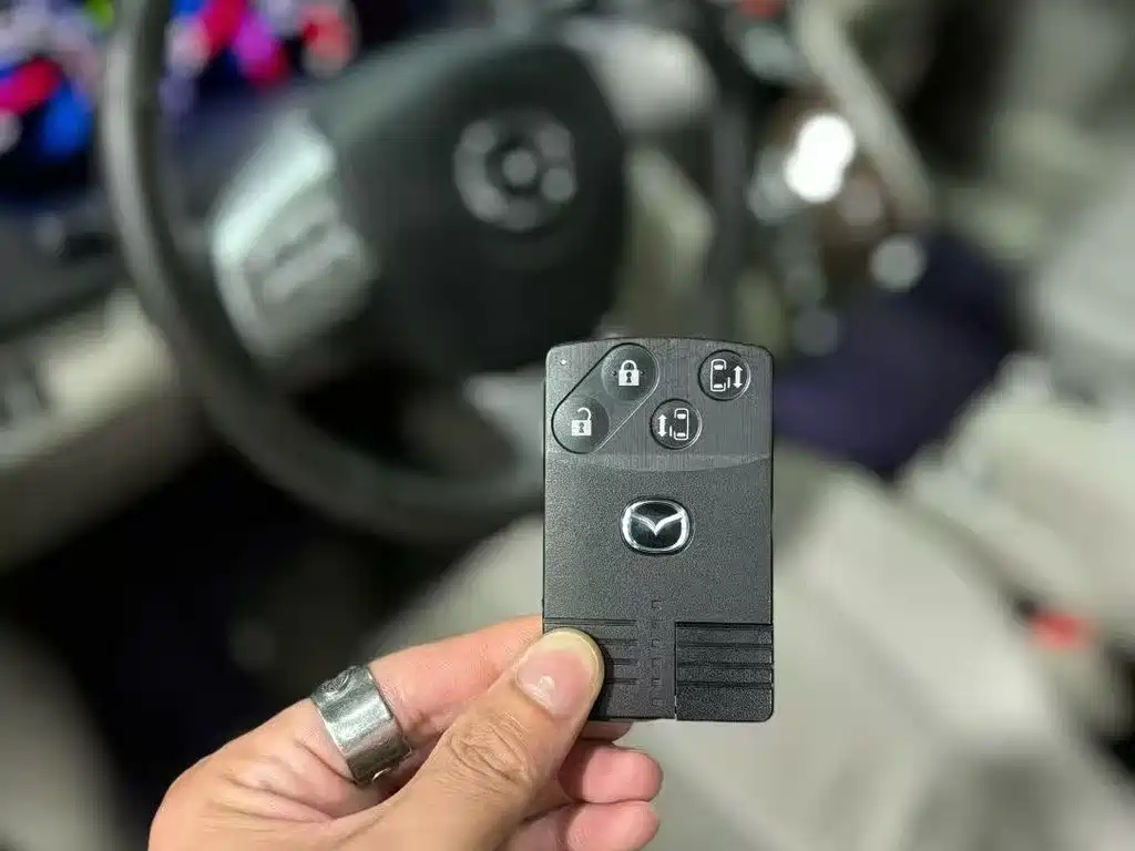 MAZDA 8 2013