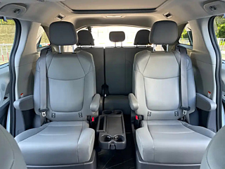 TOYOTA GRANVIA  2023 YEAR 2.5L HYBRID DELUXE EDITION 2023