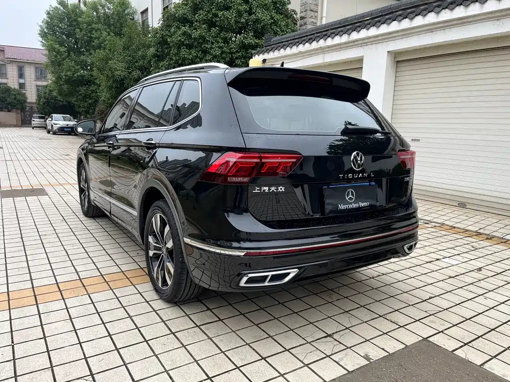 VOLKSWAGEN TIGUAN L 2022