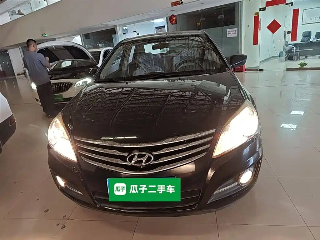 HYUNDAI CELESTA 2015