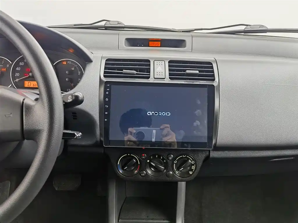SUZUKI SWIFT 2017