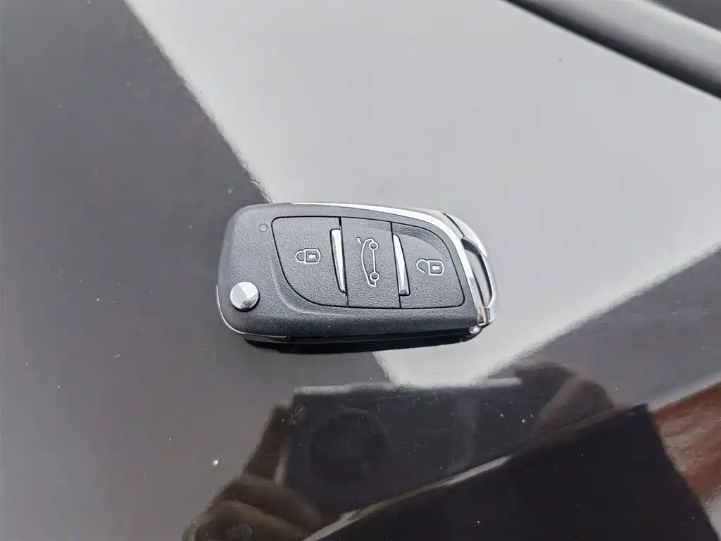 SUZUKI SWIFT 2017