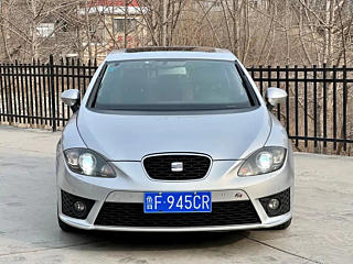 Заказать SEAT LEON