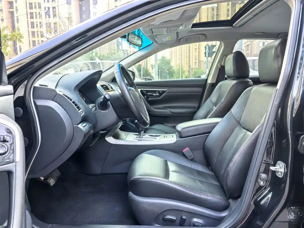 NISSAN TEANA 2018