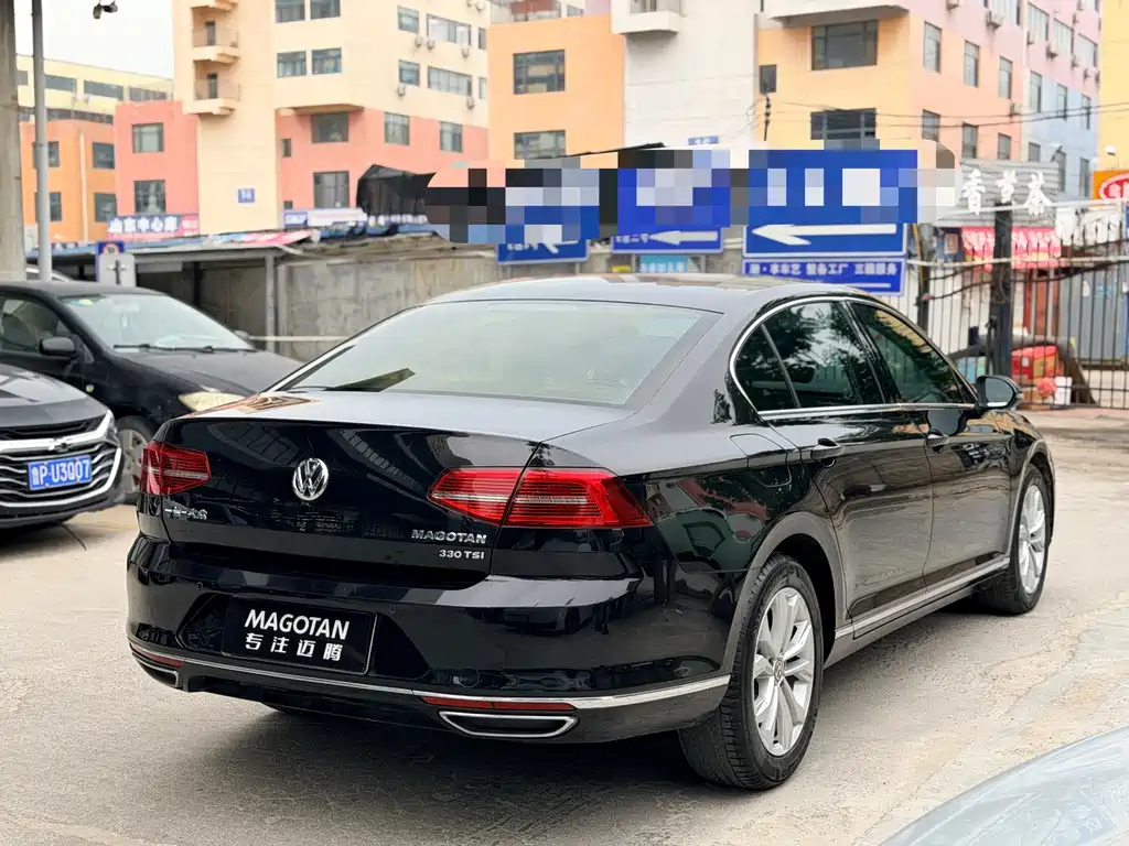 VOLKSWAGEN MAGOTAN 2017