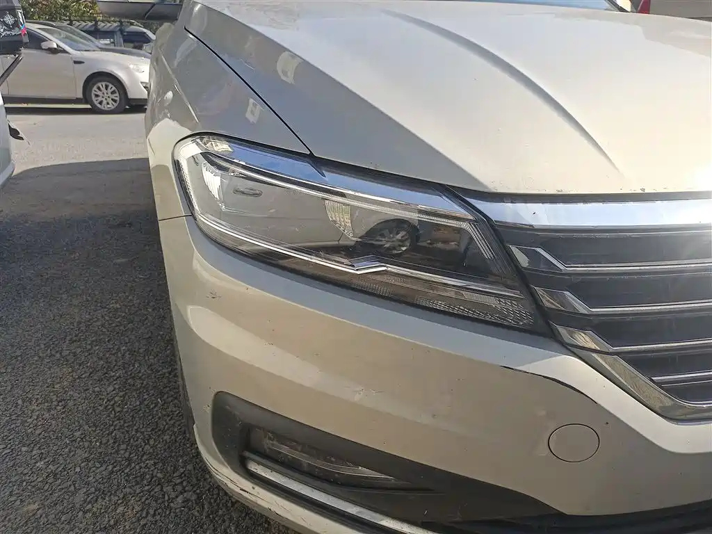 VOLKSWAGEN LAVIDA 2019