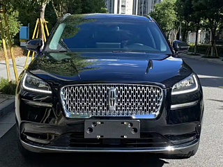 LINCOLN ADVENTURER 2021