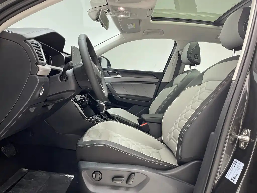 VOLKSWAGEN TAYRON 2025