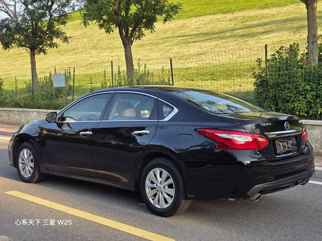 NISSAN TEANA 2019
