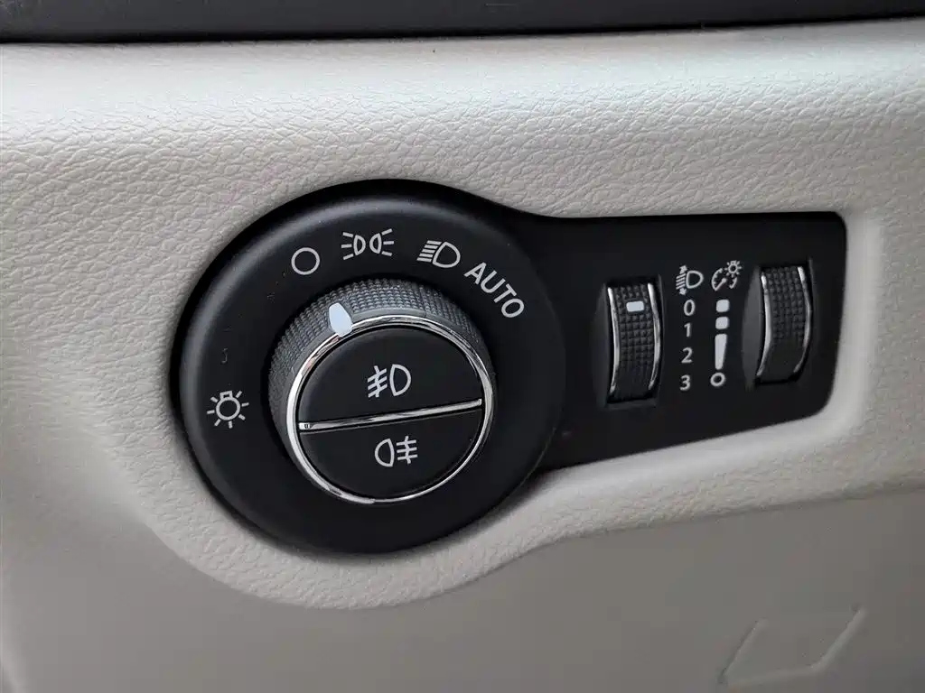 CHRYSLER BIG 捷龙PHEV IMPO 2019