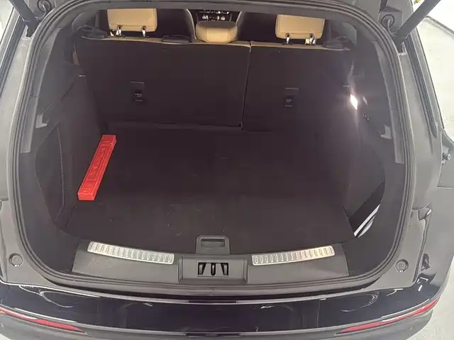 LINCOLN ADVENTURER 2023