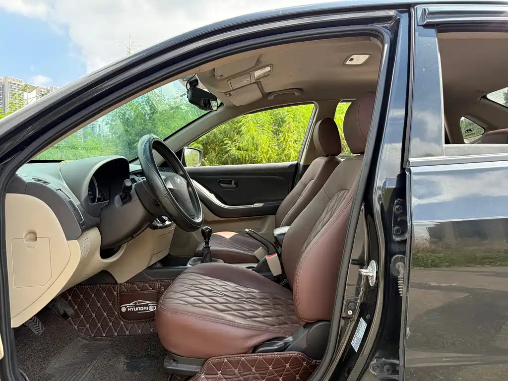 HYUNDAI CELESTA 2014