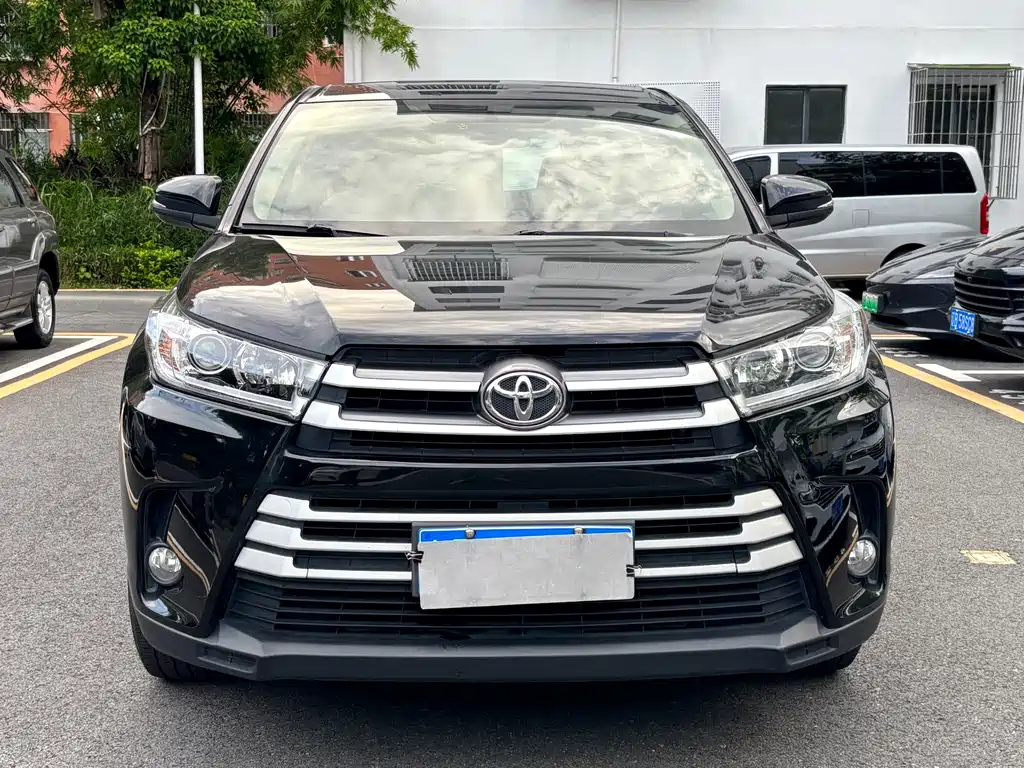 TOYOTA HIGHLANDER 2021
