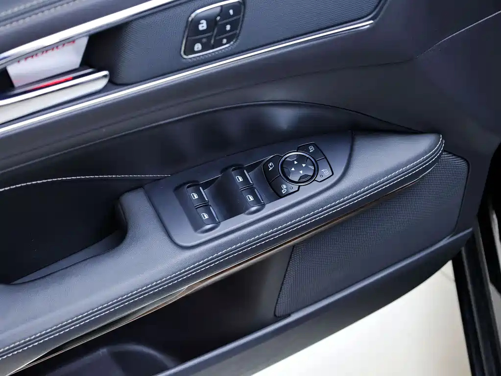 FORD TAURUS 2016
