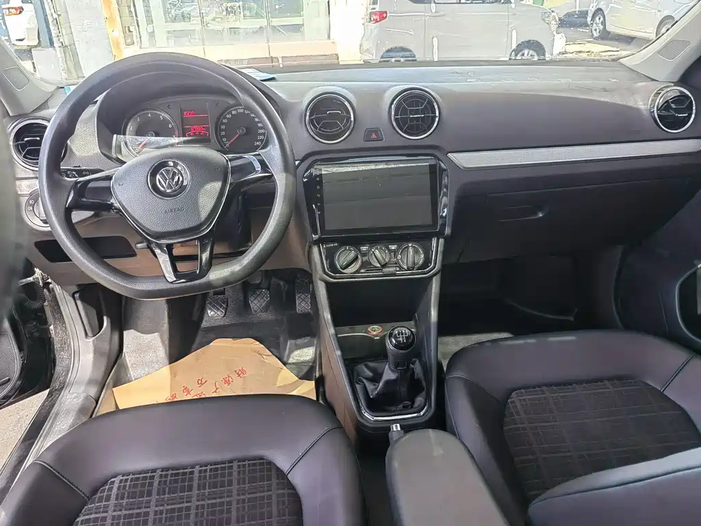 VOLKSWAGEN JETTA 2017