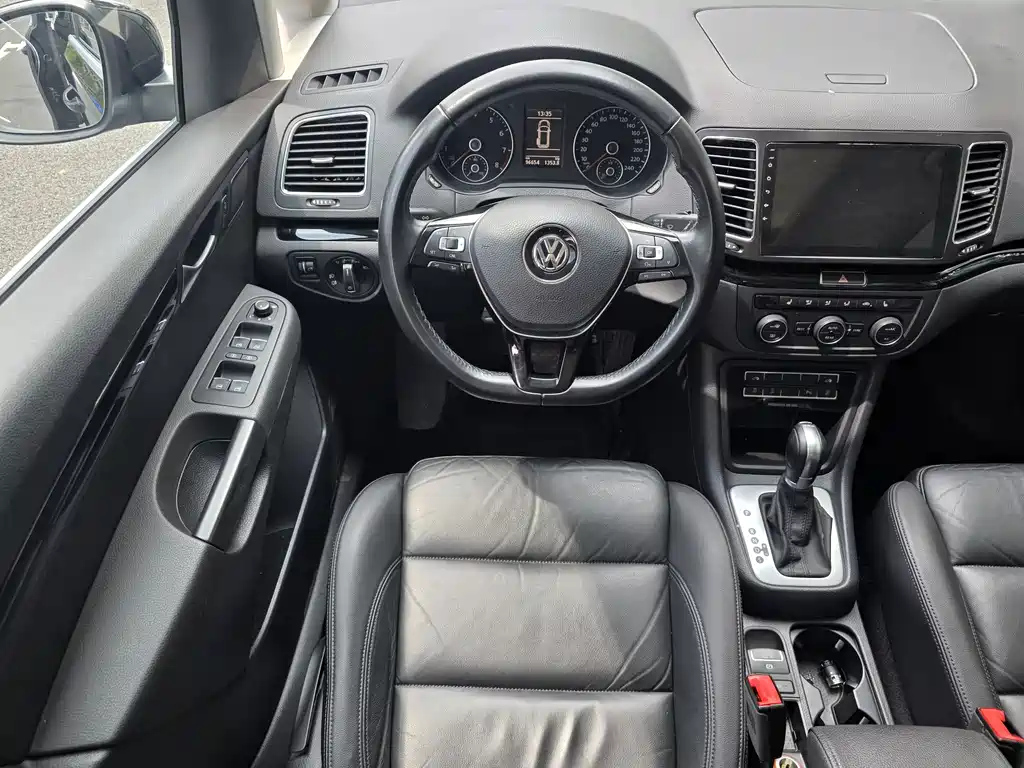 VOLKSWAGEN SHARAN 2016