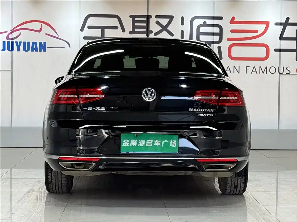 VOLKSWAGEN MAGOTAN 2017