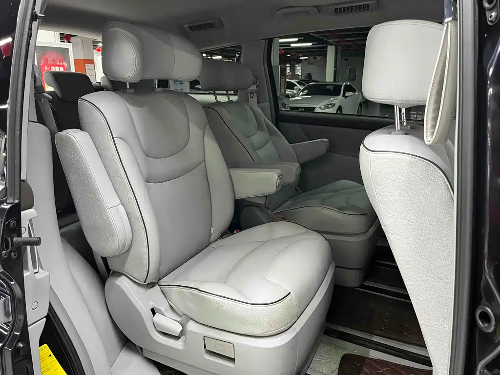 LUXGEN BIG 7 MPV 2016