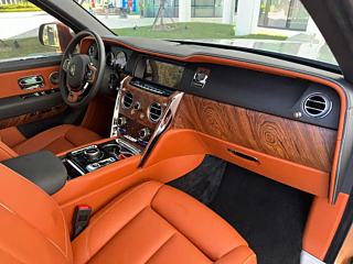 ROLLS ROYCE CULLINAN  2018 YEAR  SEATS EDITION 2018