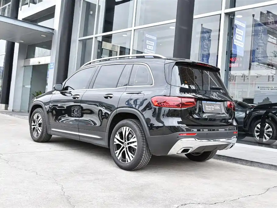 MERCEDES BENZ GLB 2024