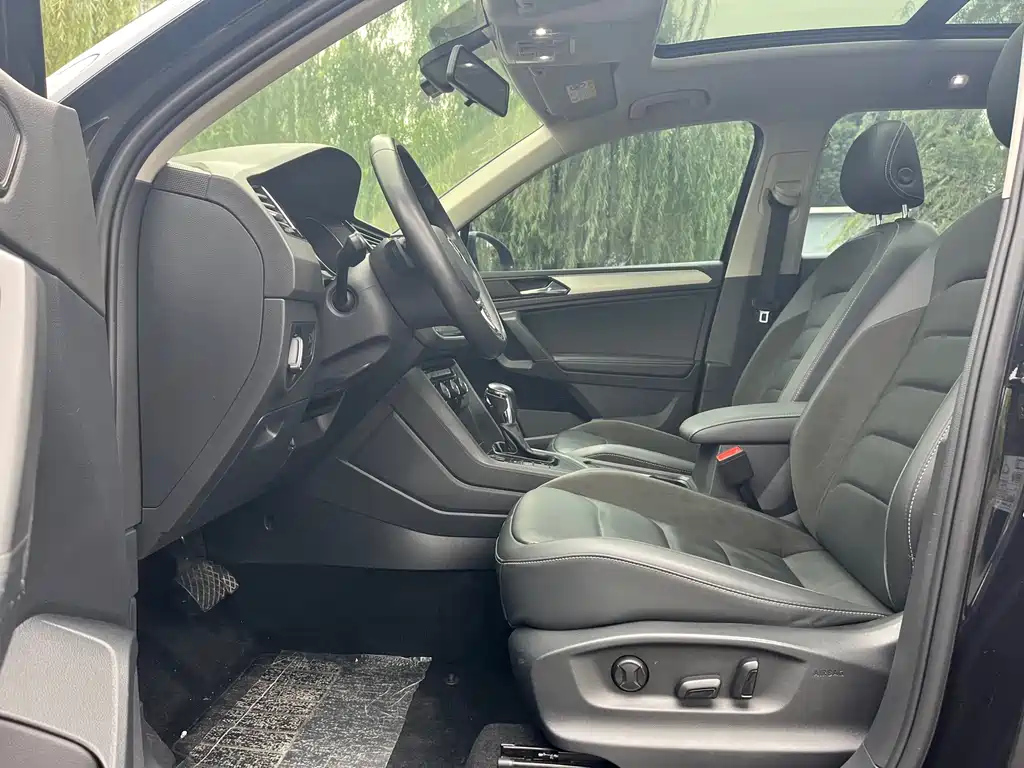 VOLKSWAGEN TIGUAN L 2020