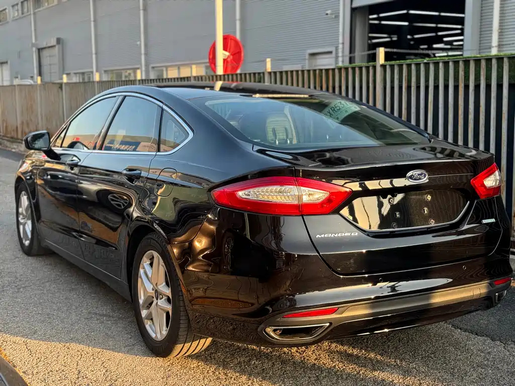FORD MONDEO 2015