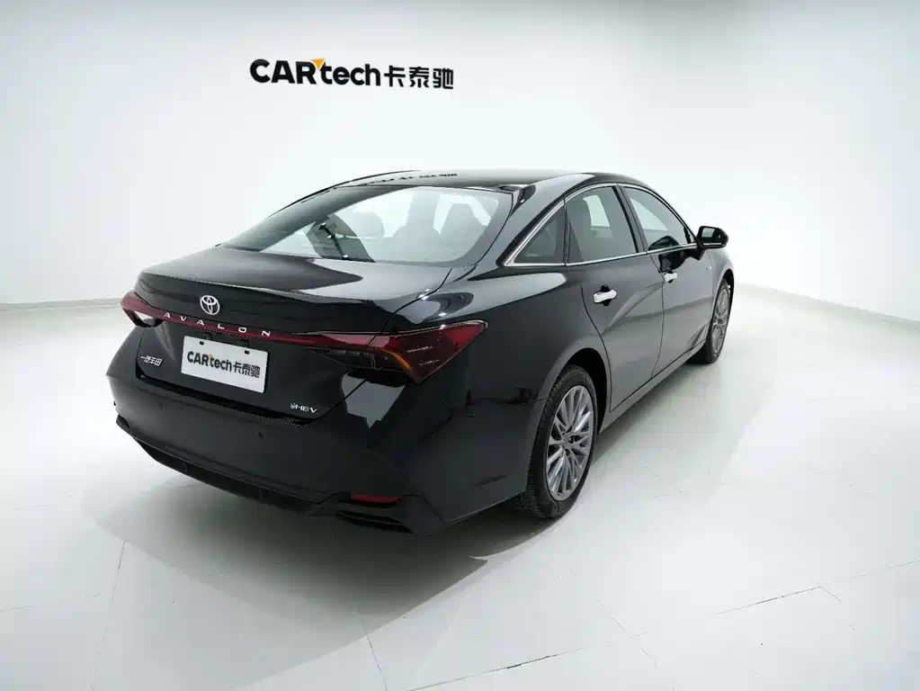 TOYOTA AVALON 2024