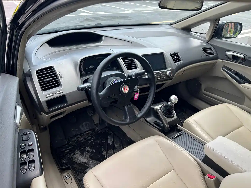 HONDA CIVIC 2011