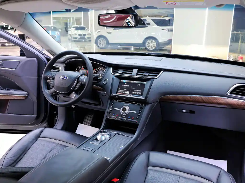 FORD TAURUS 2016