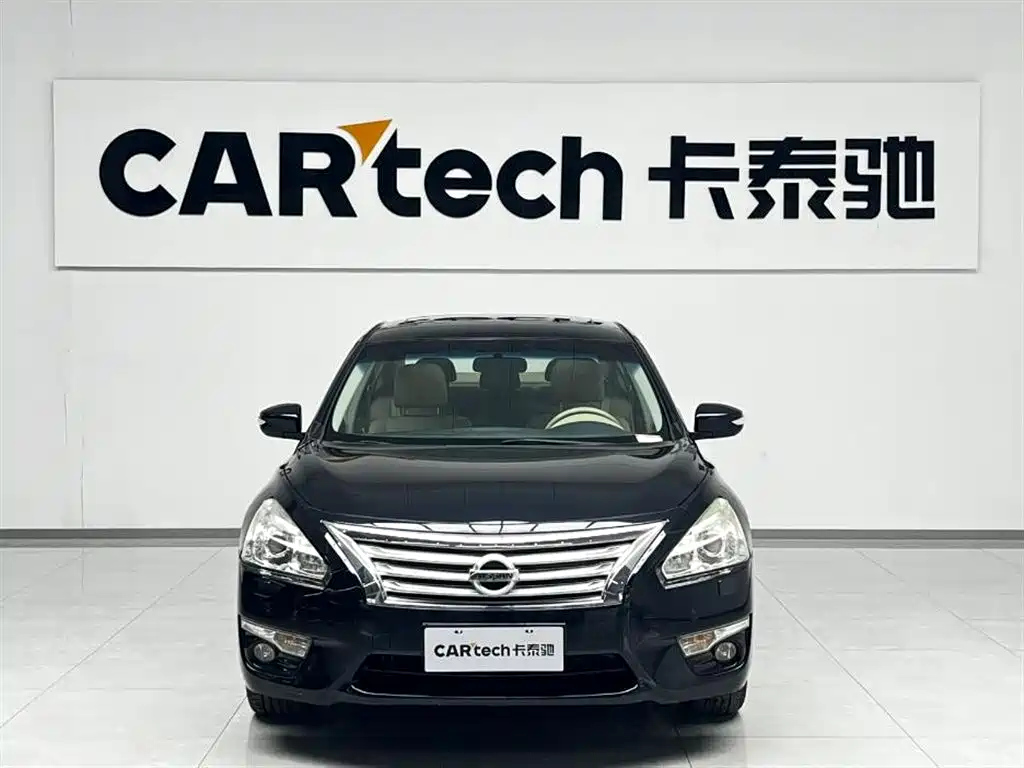 NISSAN TEANA 2015