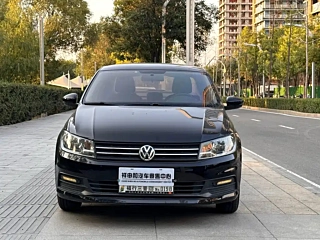 VOLKSWAGEN SANTANA 2017