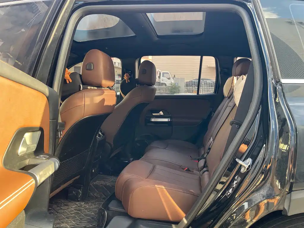 MERCEDES BENZ GLB 2023