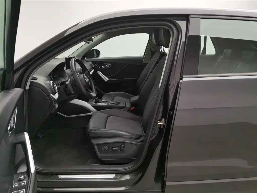 AUDI Q2L 2019