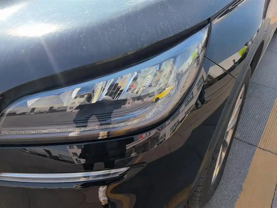 LINCOLN ADVENTURER 2020