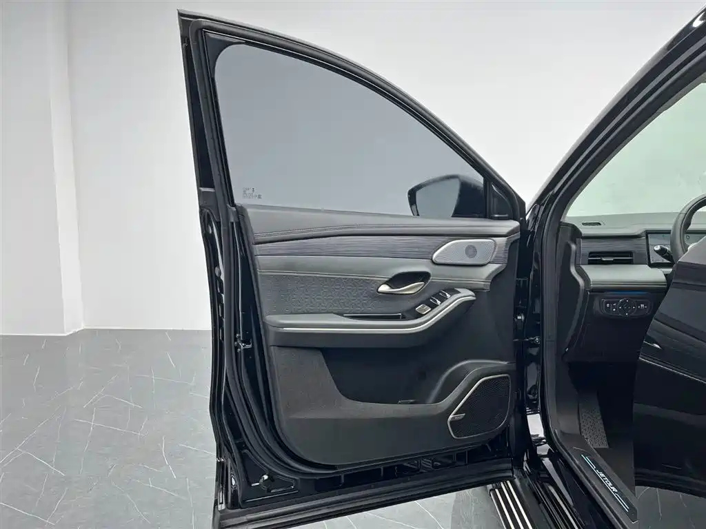 JETOUR SHANHAI L9 2025