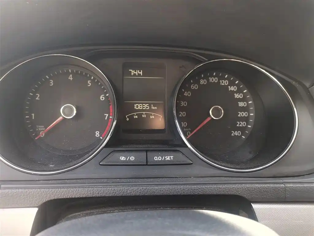VOLKSWAGEN LAVIDA 2017