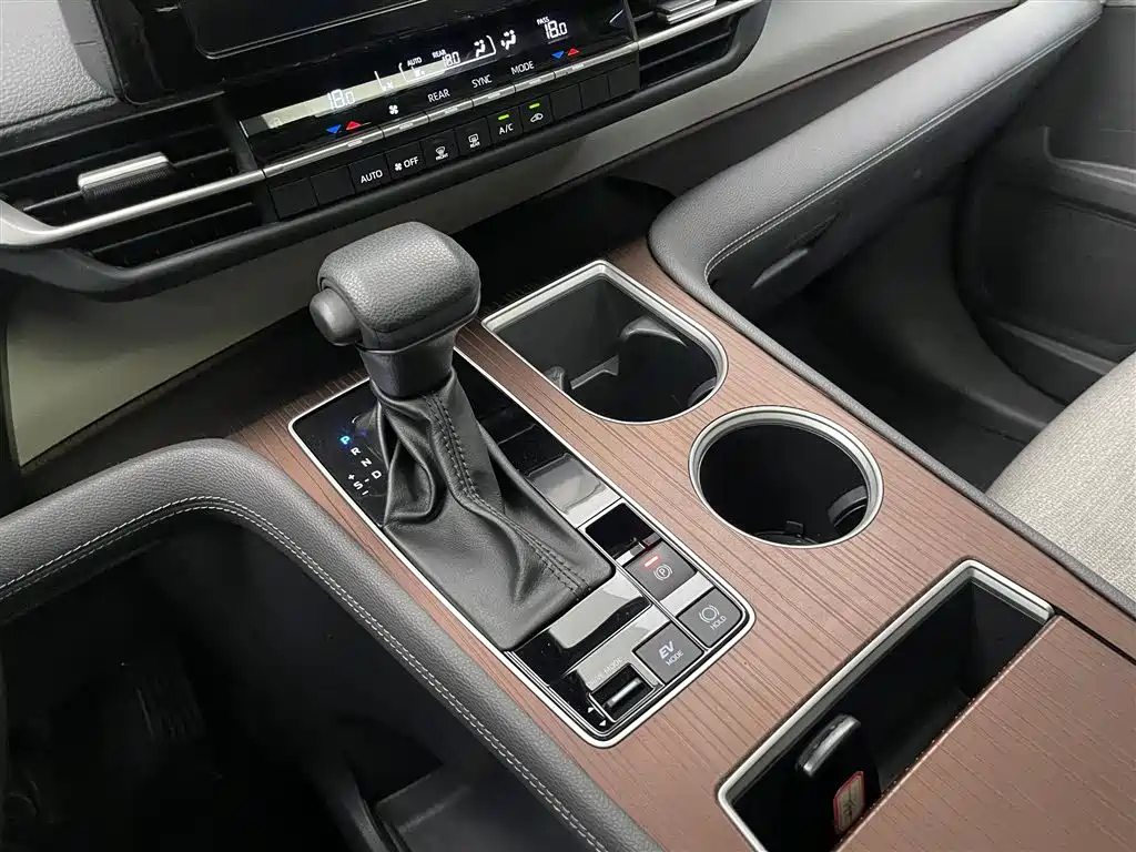 TOYOTA SIENNA SIENNA 2023