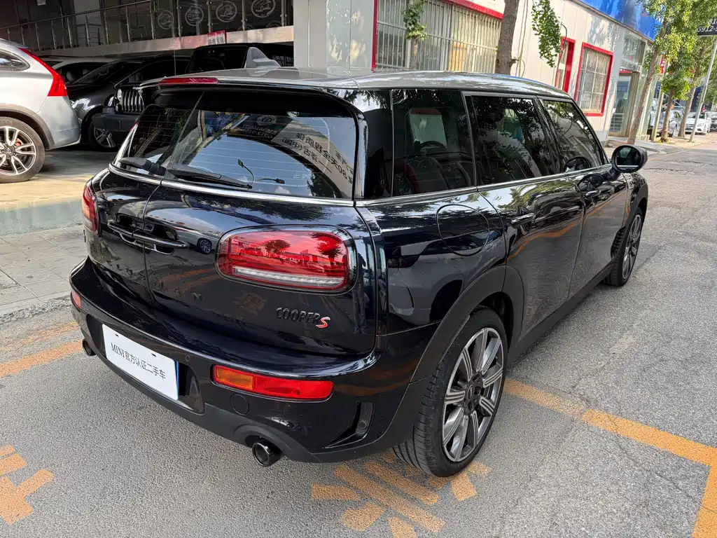 MINI CLUBMAN 2022