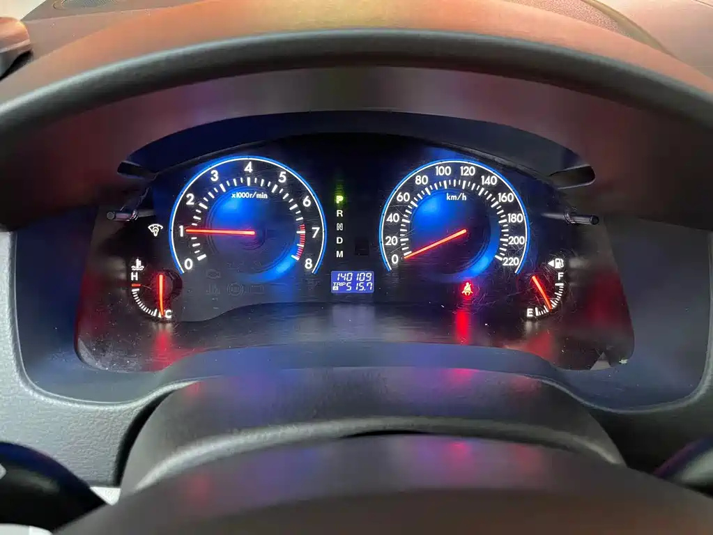 MAZDA 8 2011