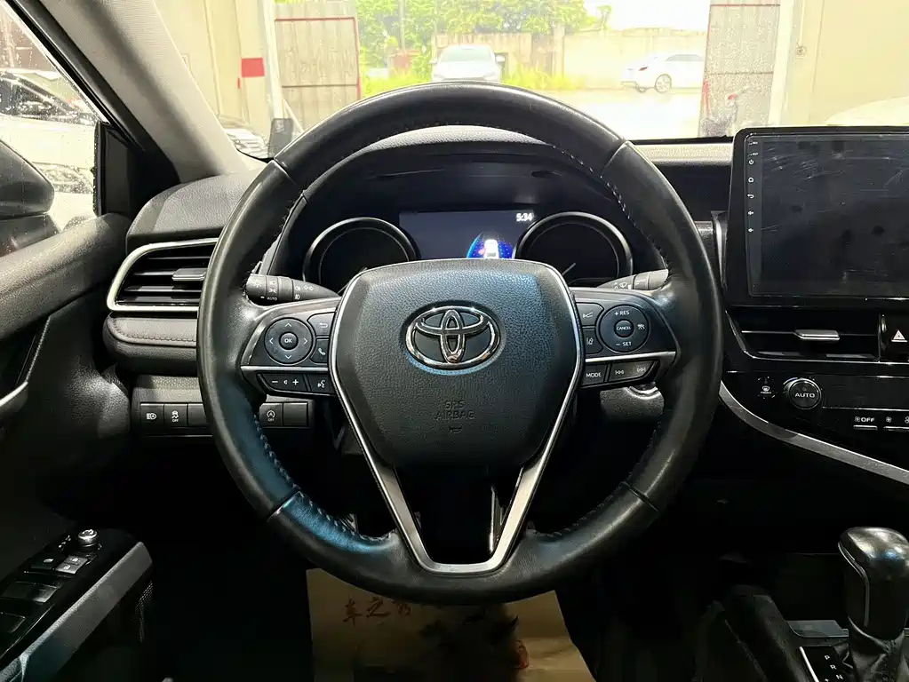 TOYOTA CAMRY 2021