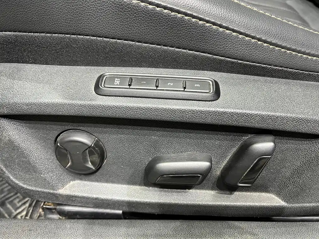 VOLKSWAGEN PASSAT 2021