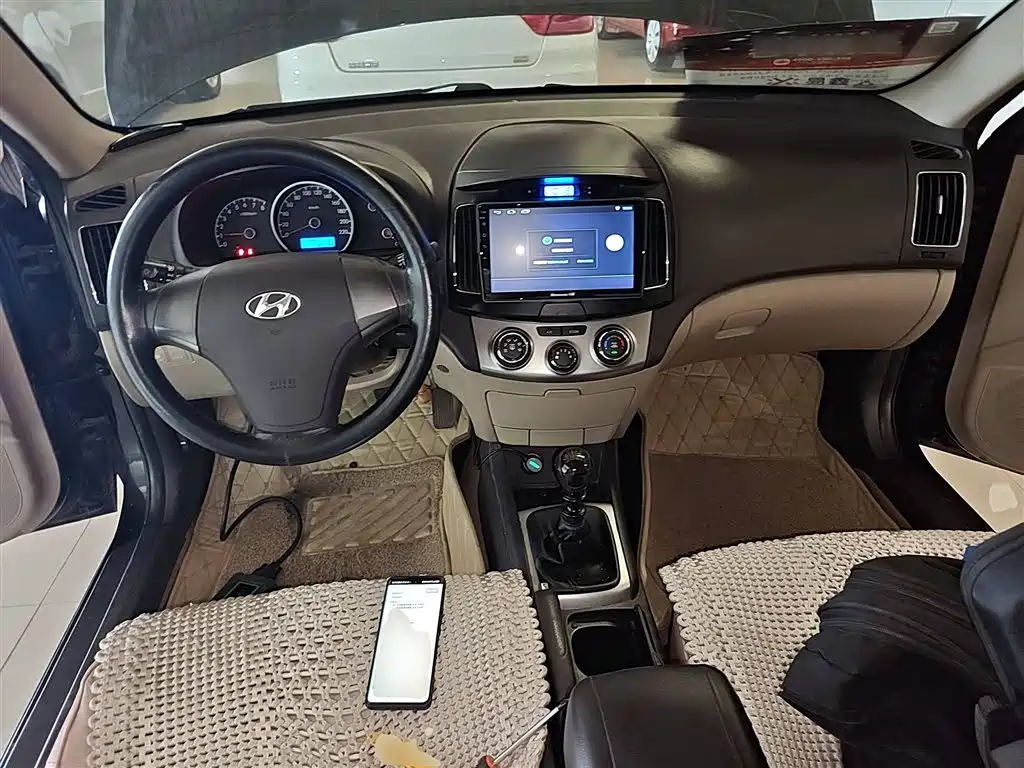 HYUNDAI CELESTA 2015