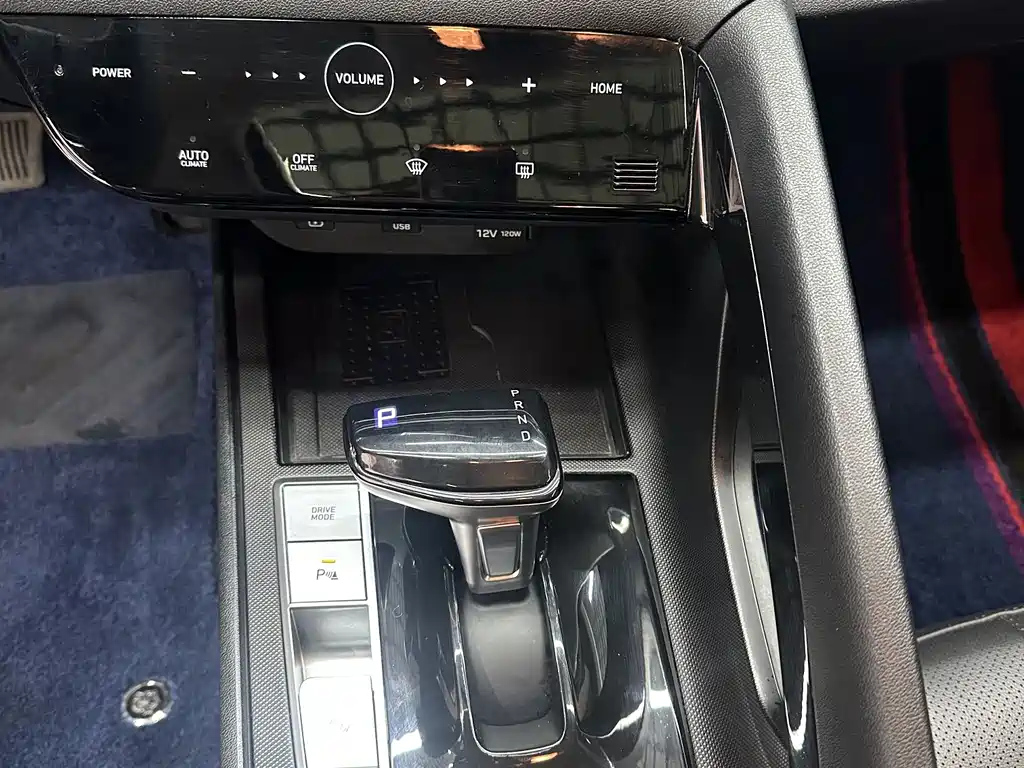 HYUNDAI ELANTRA 2022