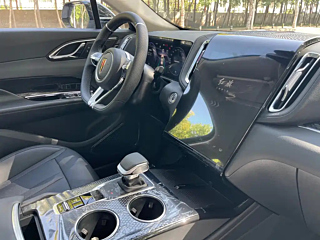 HONGQI HS3 PHEV  2024 YEAR 115KM  EDITION 2024