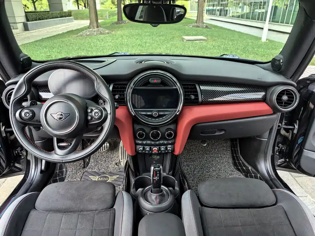 MINI JCW 2020